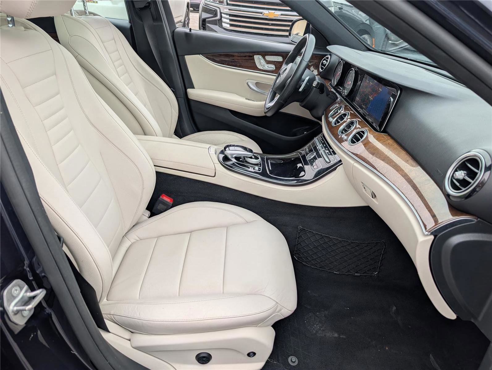 Used 2017 Mercedes-Benz E 300 4MATIC image 10