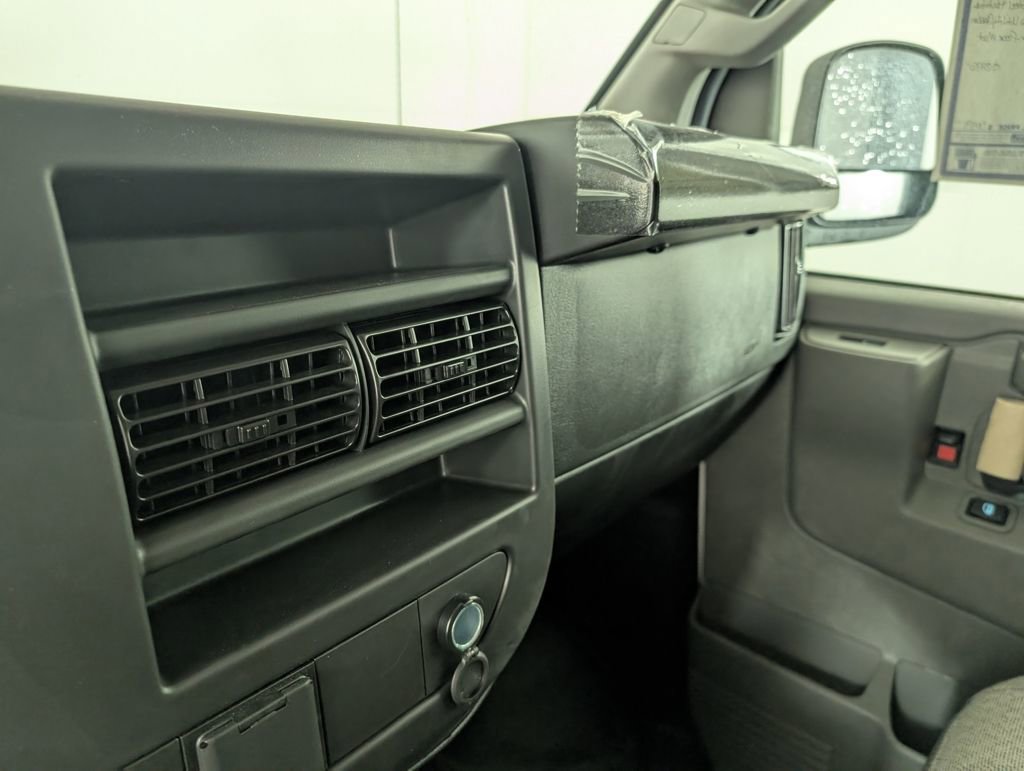 New 2025 GMC Savana 2500 w/ Driver Convenience Package image 23