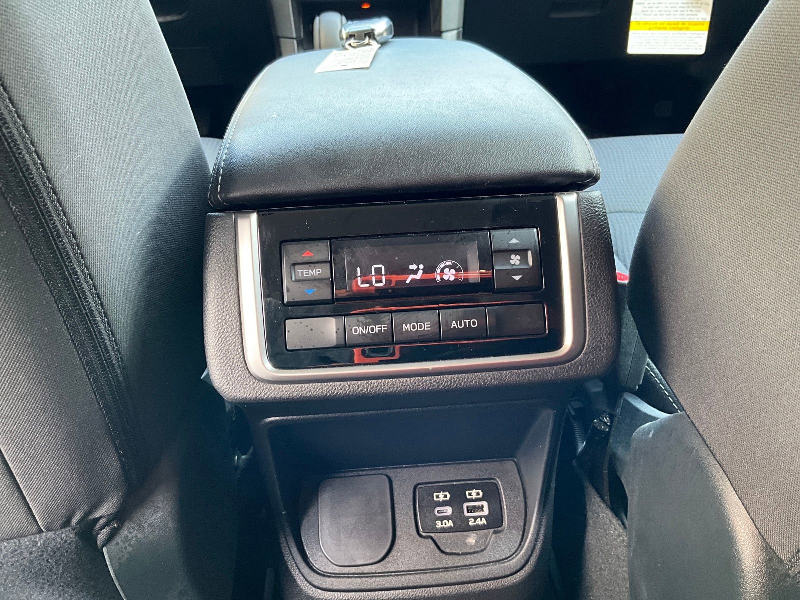 Certified 2025 Subaru Ascent Premium image 32