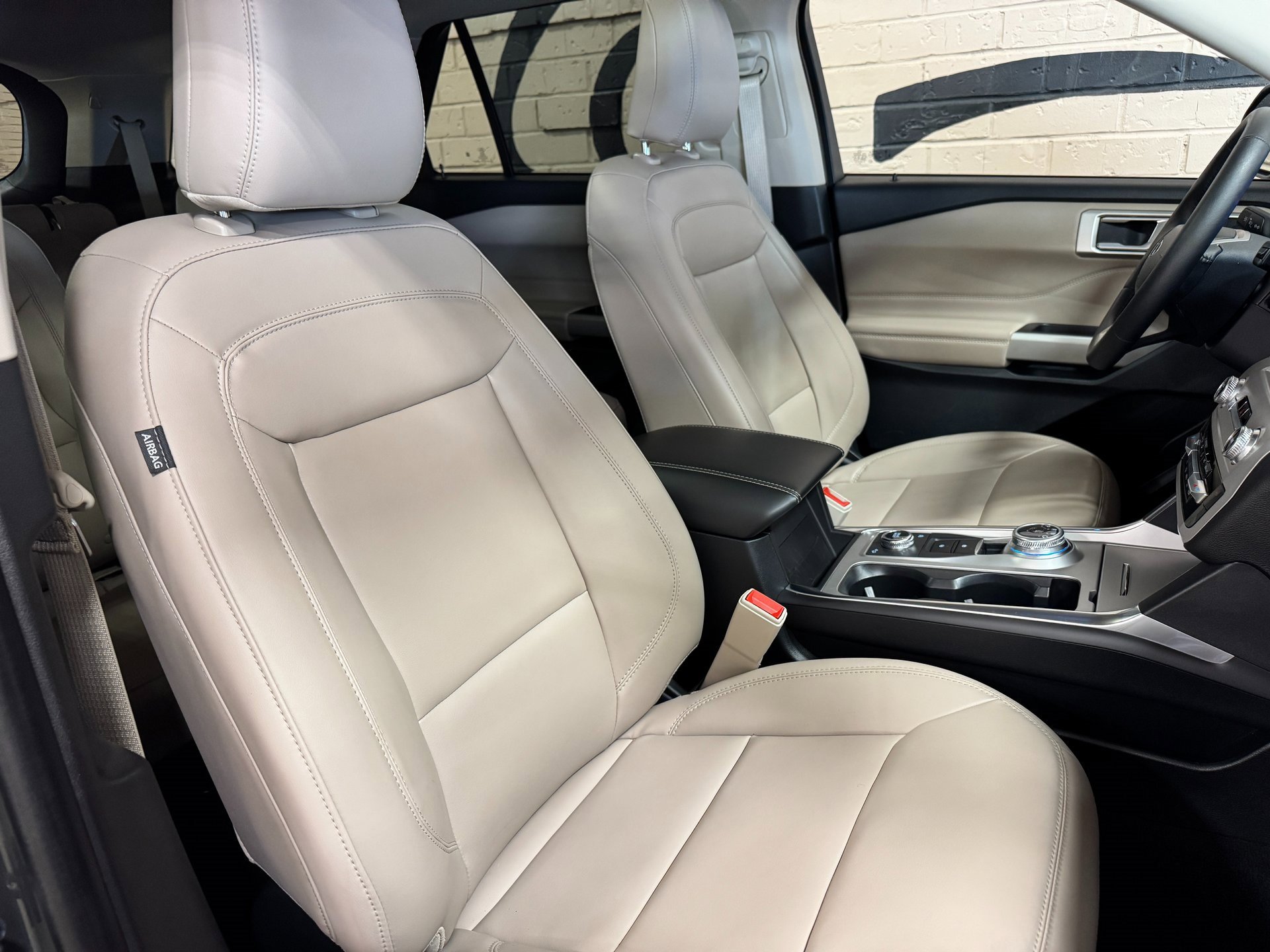 Used 2023 Ford Explorer XLT w/ Equipment Group 202A image 26