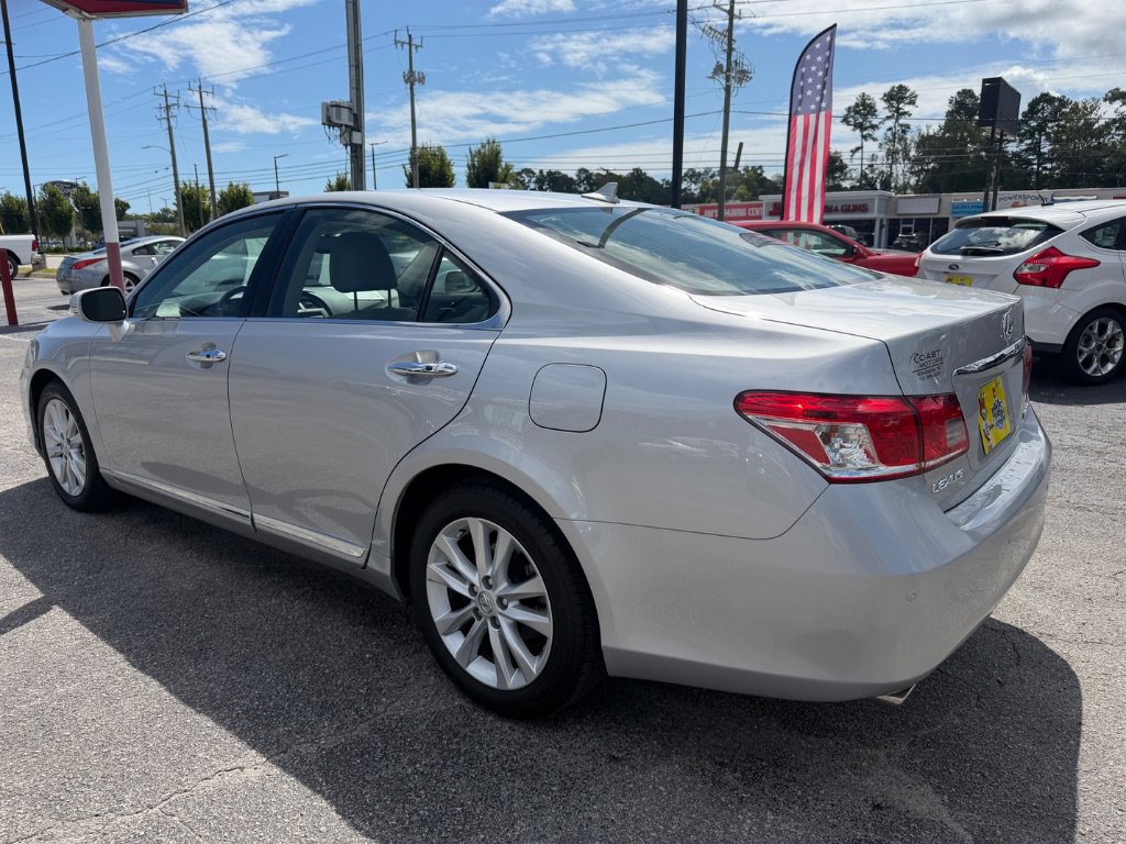 Used 2010 Lexus ES 350 w/ Preferred Accessory Package FWD image 5