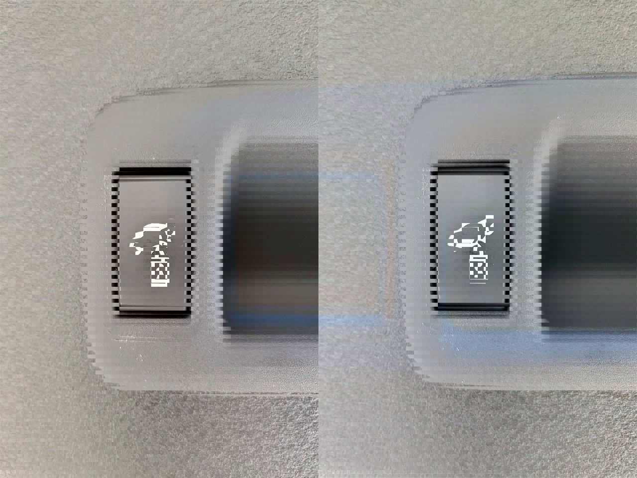 Used 2025 Toyota Sienna XSE w/ XSE Plus Package image 10