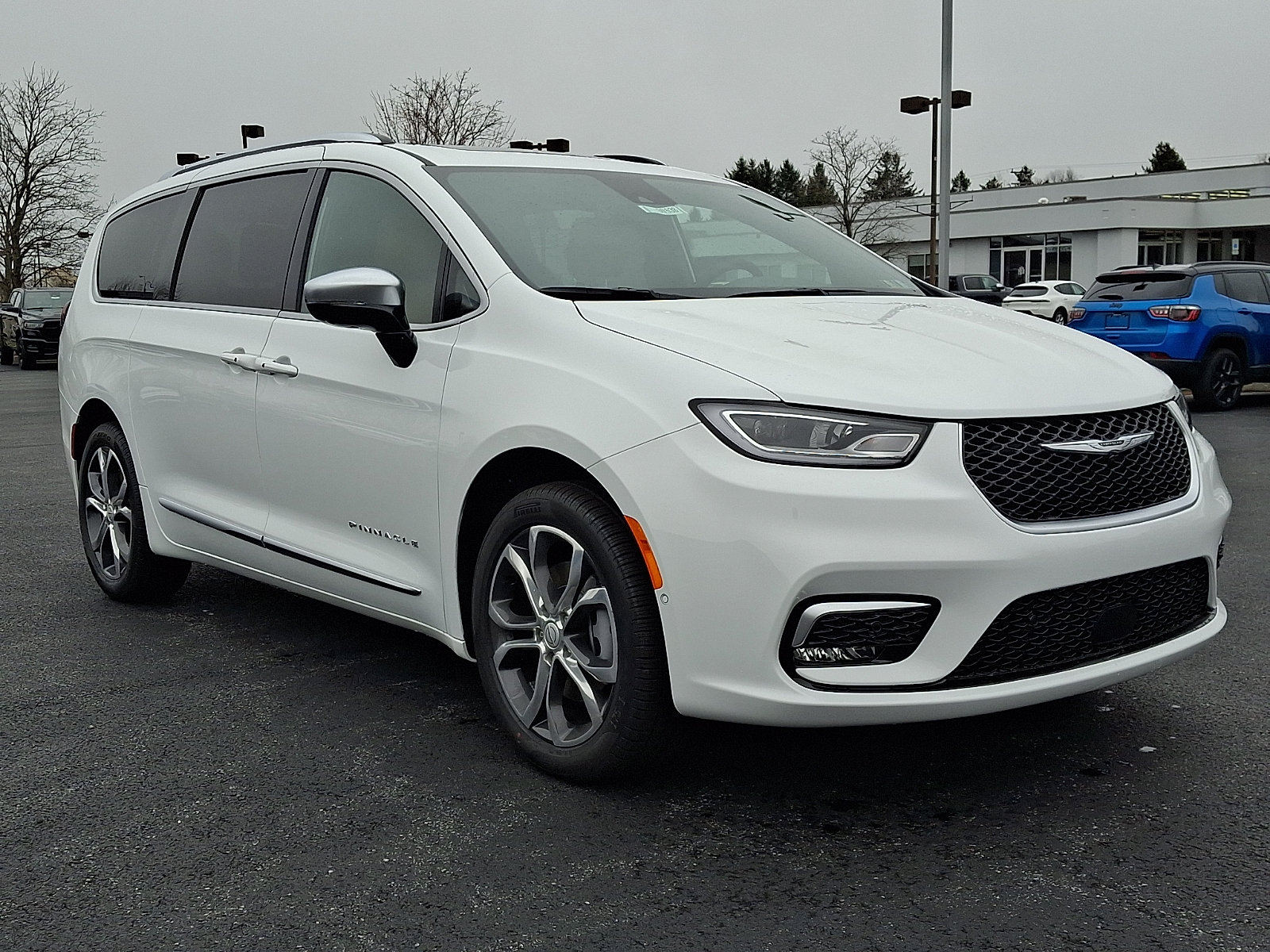 New 2026 Chrysler Pacifica Pinnacle AWD/4WD image 2