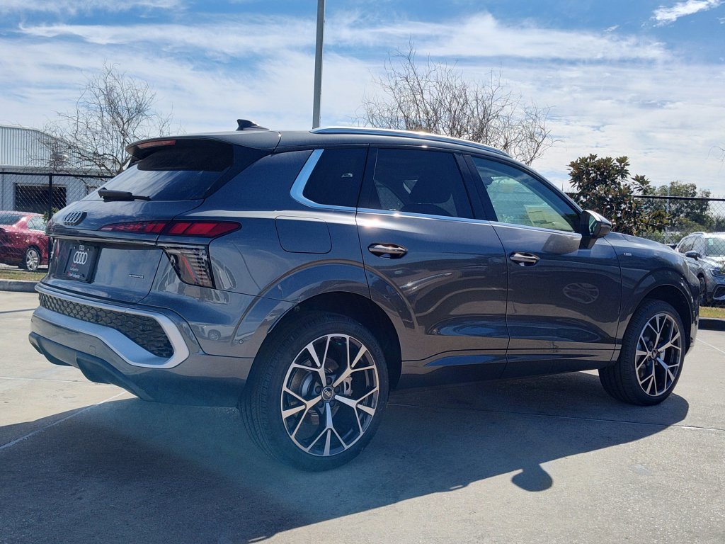 New 2026 Audi Q3 quattro 2.0T AWD/4WD image 4
