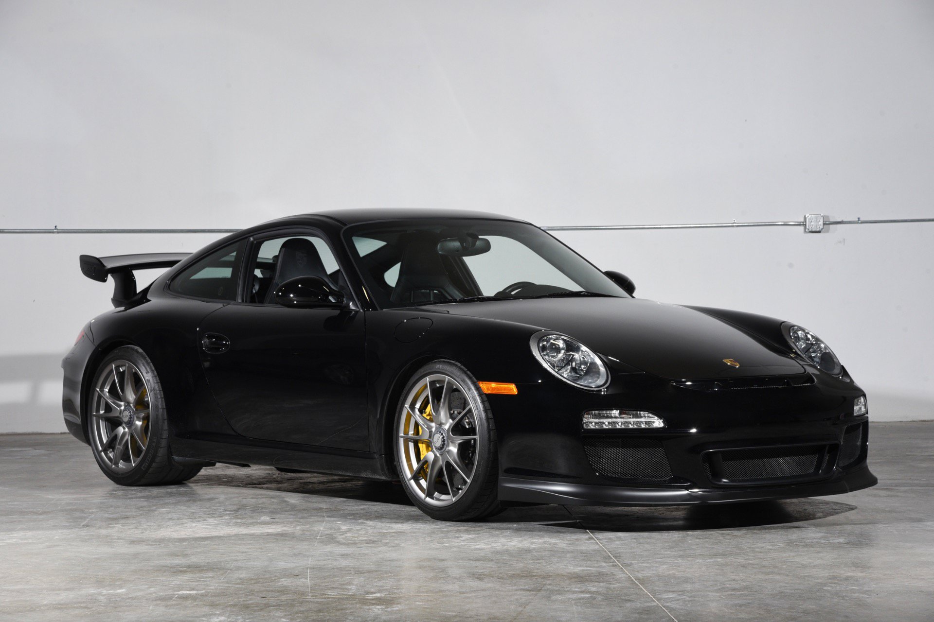 Used 2010 Porsche 911 GT3 RWD image 9
