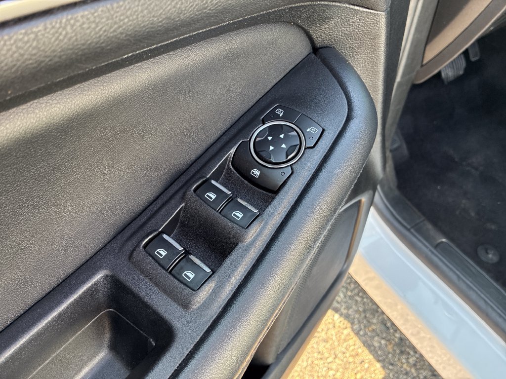 Used 2024 Ford Edge SEL AWD/4WD image 11