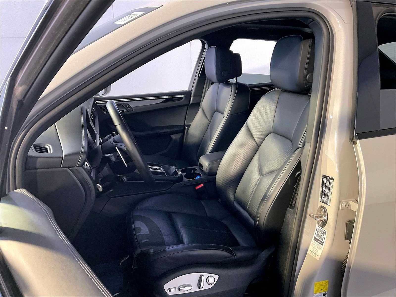 Certified 2023 Porsche Macan S AWD/4WD image 5