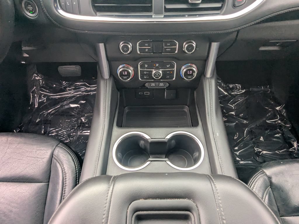 Used 2022 GMC Yukon XL SLE w/ Gmc Pro Safety Plus Package RWD image 6