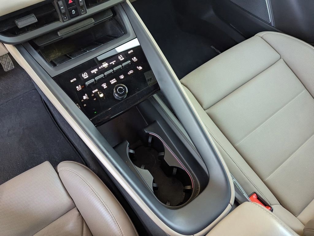 Used 2024 Porsche Macan 4 Electric image 14