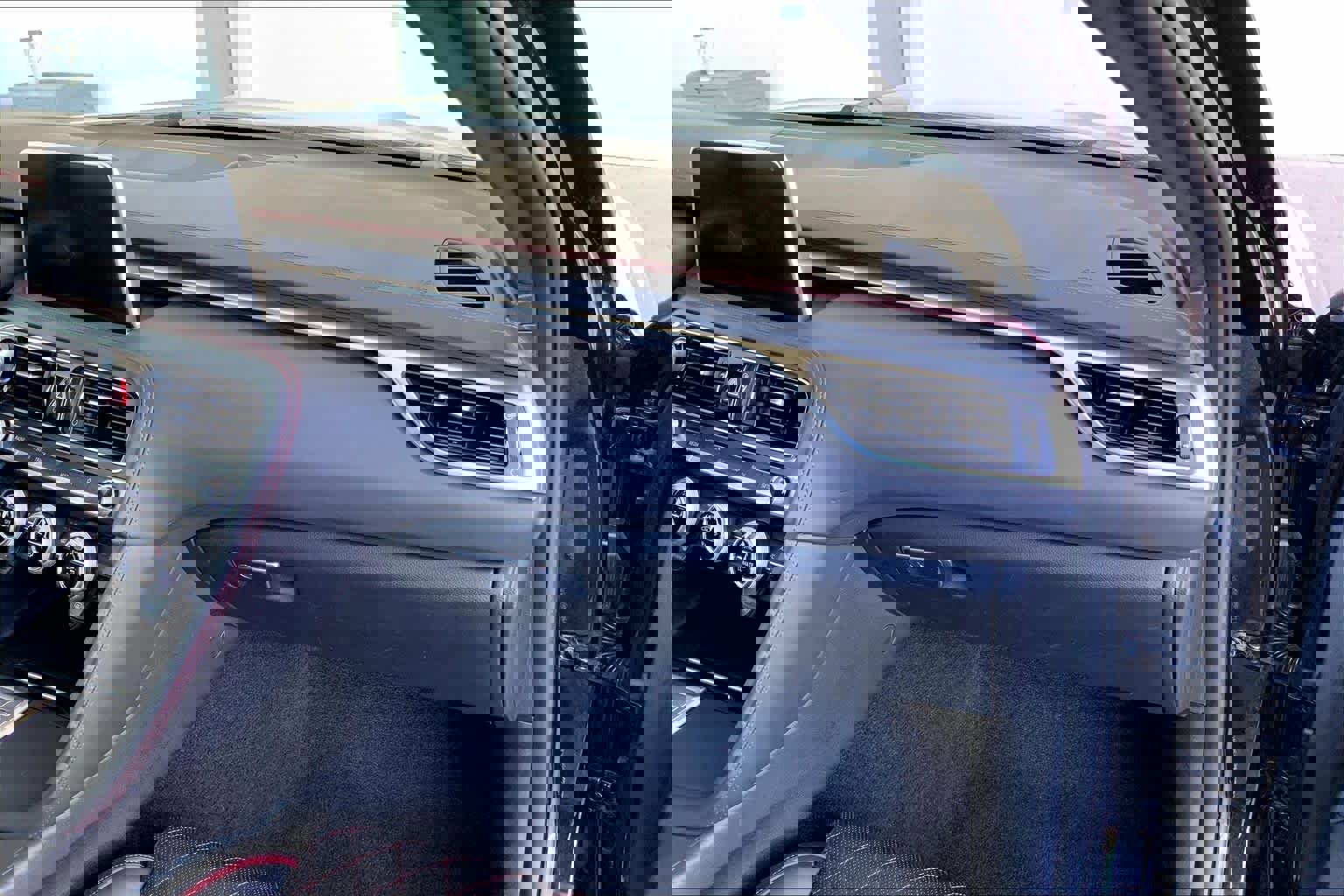 Used 2021 Genesis G70 3.3T w/ Sport Package image 19