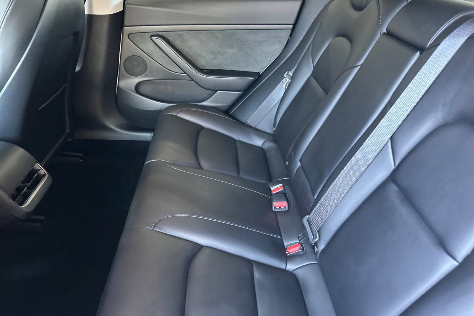 Used 2021 Tesla Model 3 Standard Range Plus RWD image 12