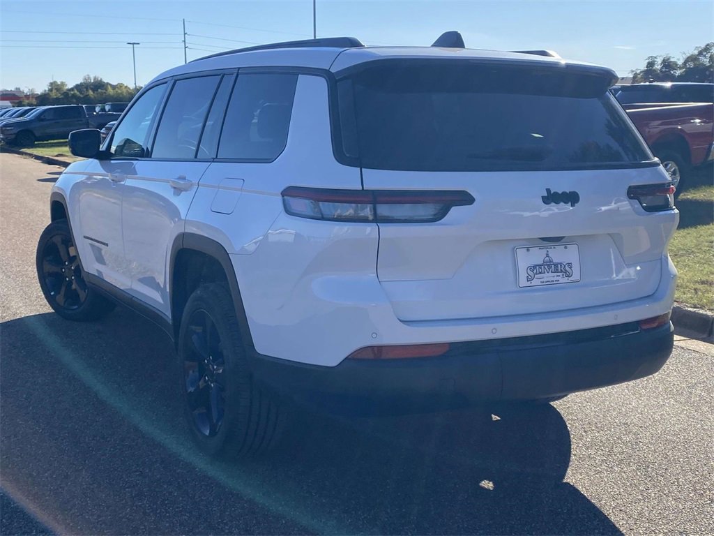 New 2025 Jeep Grand Cherokee L Altitude image 4