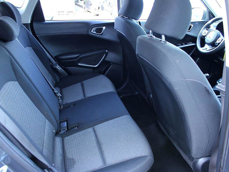 Used 2021 Kia Soul S FWD image 16