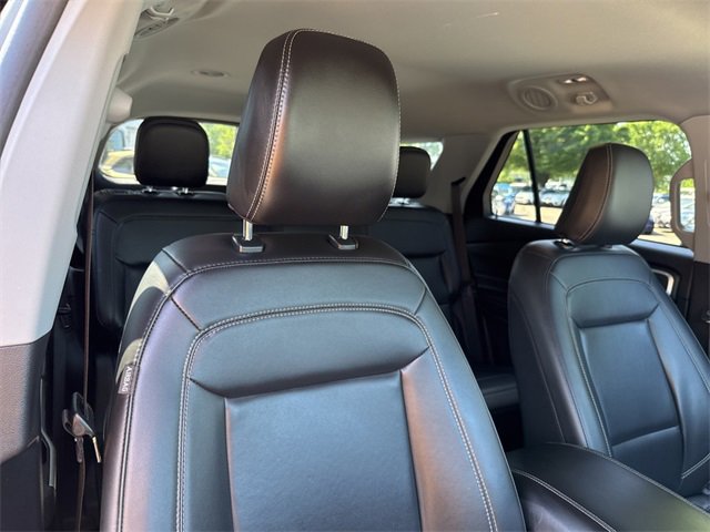 Used 2022 Ford Explorer XLT w/ Equipment Group 202A image 33