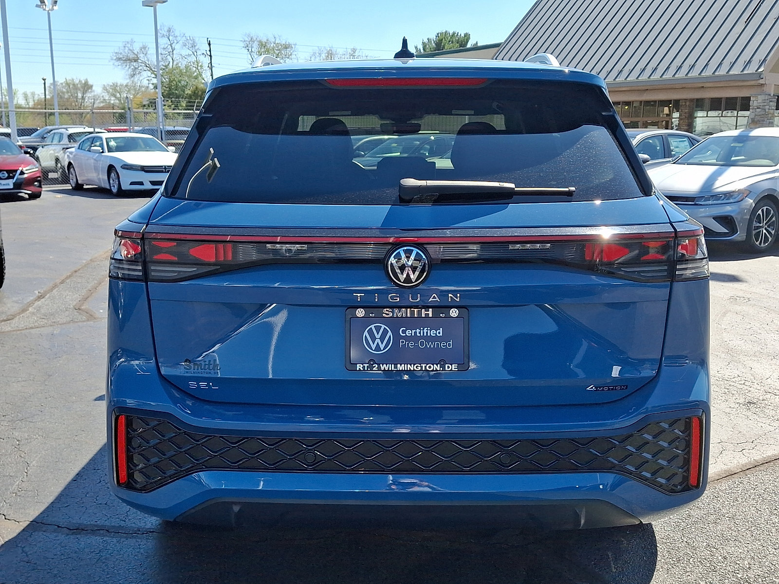 Certified 2025 Volkswagen Tiguan SEL R-Line AWD/4WD image 5