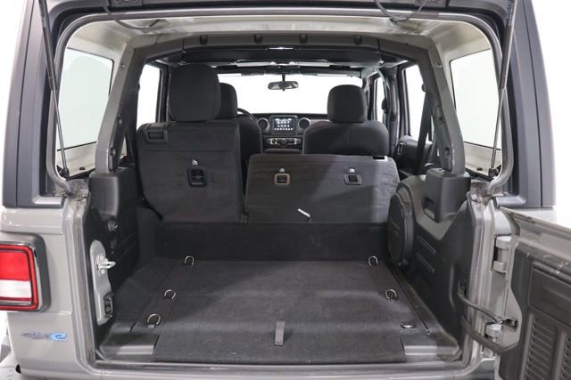 Used 2023 Jeep Wrangler Unlimited w/ Cold Weather Group image 32