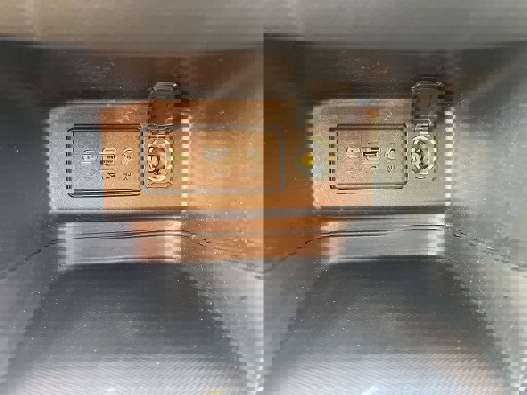 Used 2023 Chevrolet Equinox LT image 38