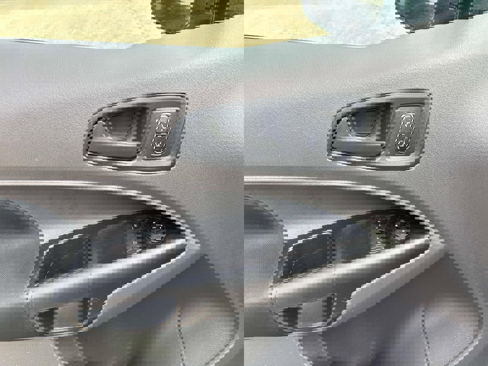 Used 2022 Ford Transit Connect XL image 19