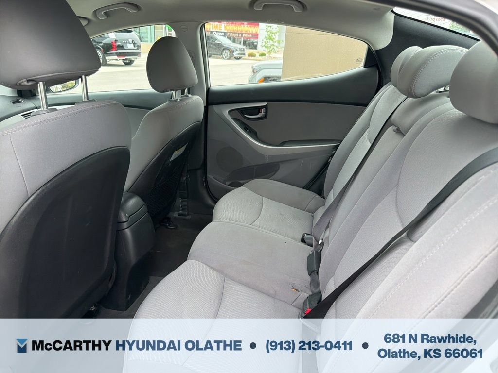 Used 2015 Hyundai Elantra SE w/ Option Group 02 FWD image 5