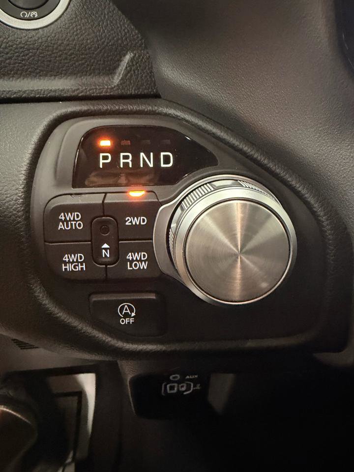 Used 2025 RAM 1500 Laramie AWD/4WD image 28