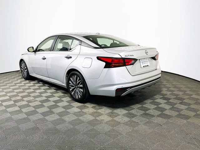 Used 2024 Nissan Altima 2.5 SV FWD image 6