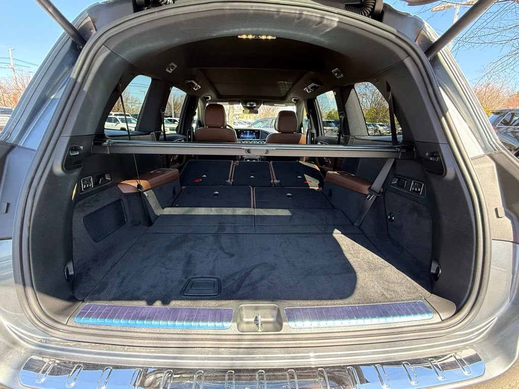 Used 2025 Mercedes-Benz GLS 580 4MATIC image 38