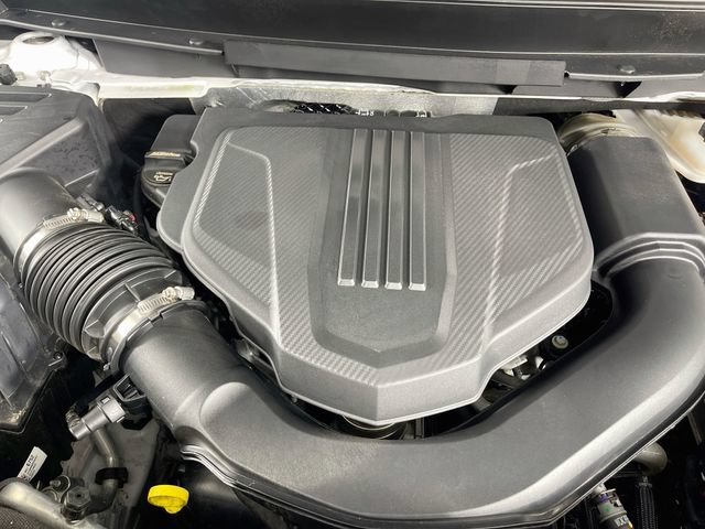 Used 2025 Chevrolet Traverse High Country FWD image 33