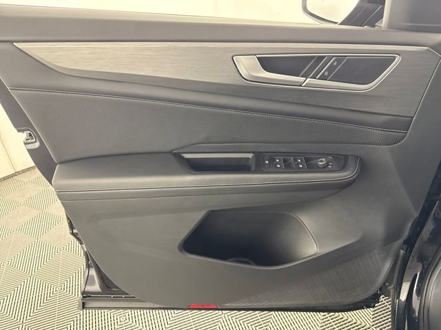 Used 2024 Volkswagen Atlas Cross Sport SE image 26