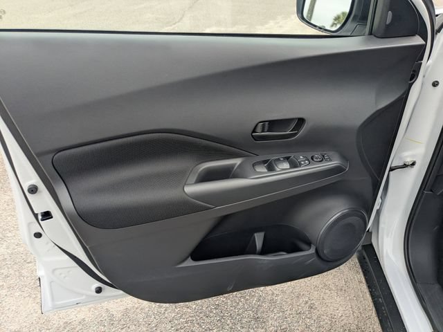 New 2025 Nissan Kicks Play S FWD image 11