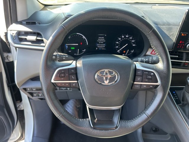 Used 2024 Toyota Sienna XLE image 20