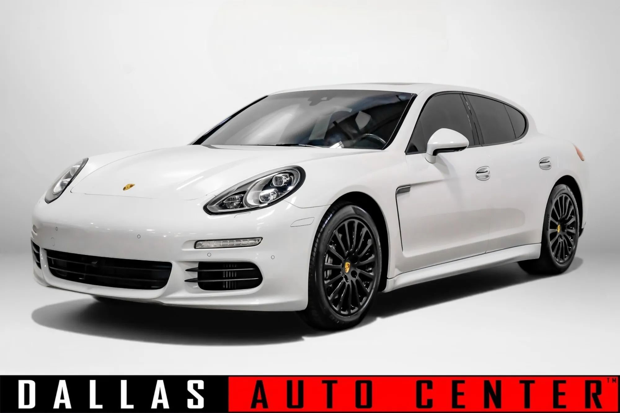 Used 2014 Porsche Panamera S image 3