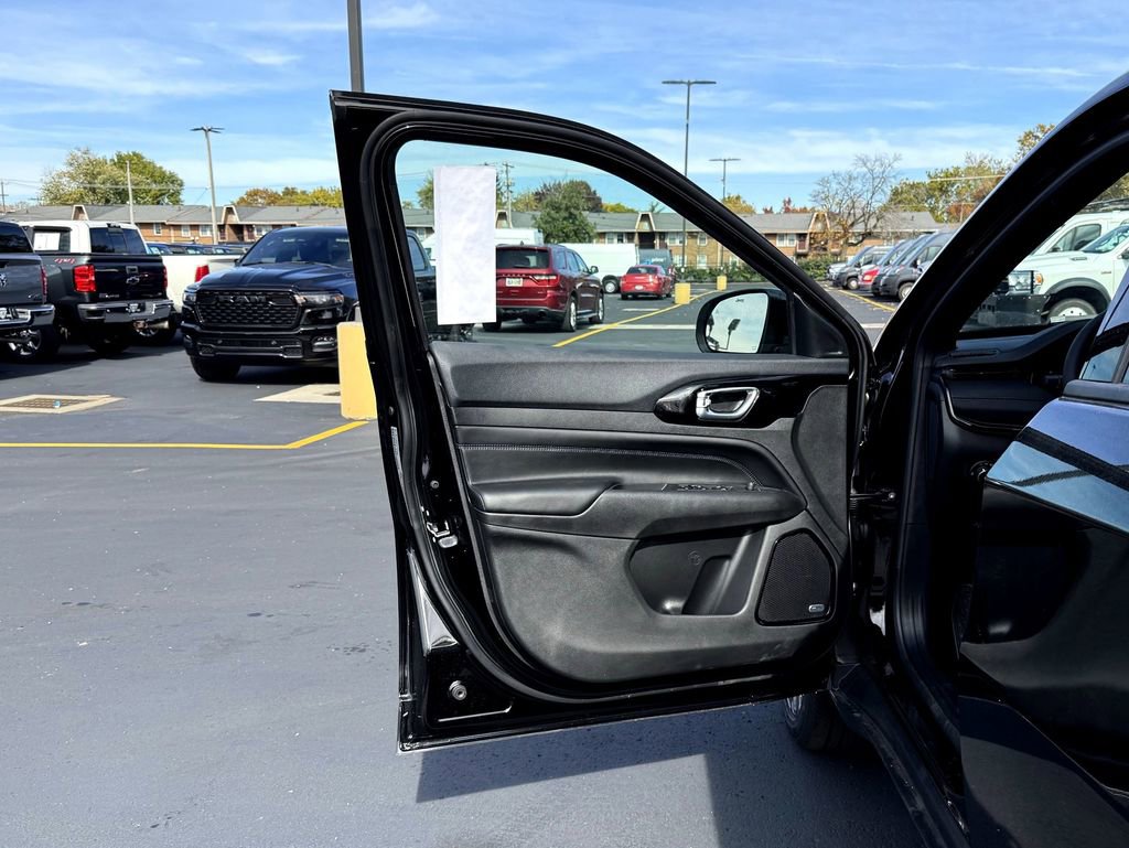 New 2026 Jeep Compass Limited w/ Sun, Sound & Navigation Group image 10