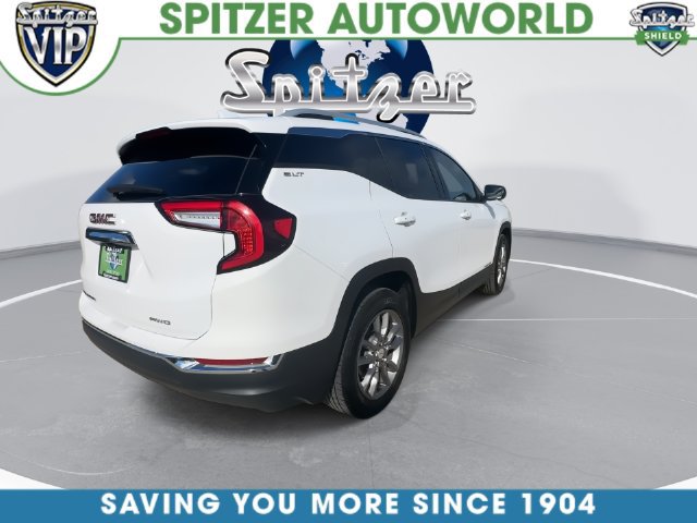 Used 2024 GMC Terrain SLT AWD/4WD image 14