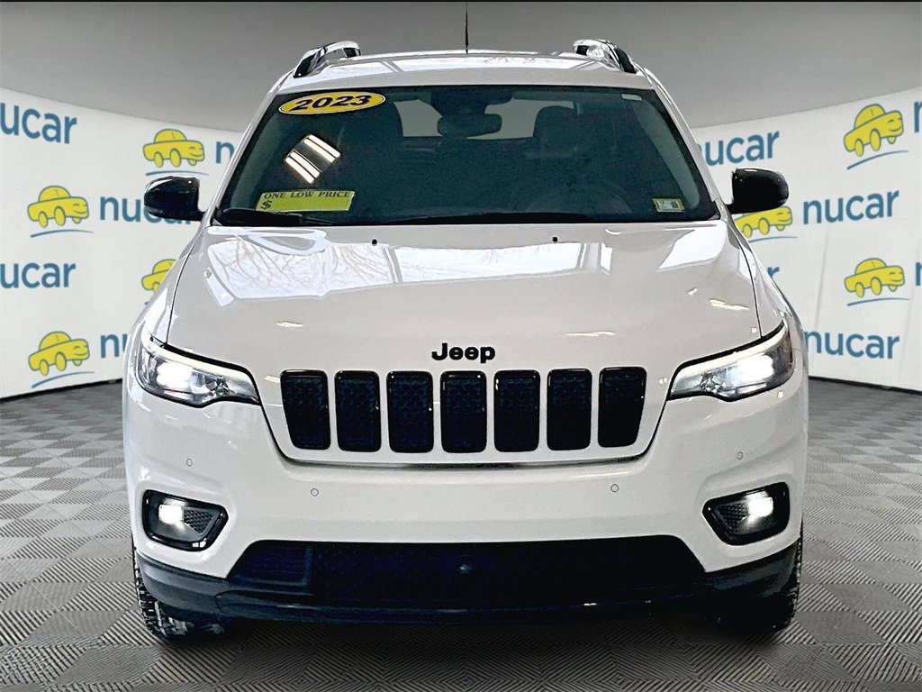 Used 2023 Jeep Cherokee Altitude Lux image 2