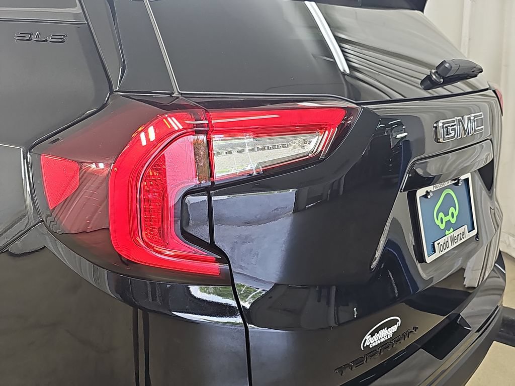Certified 2023 GMC Terrain SLE w/ Driver Convenience Package FWD image 39