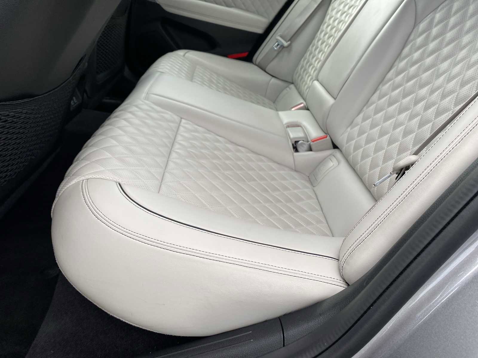 Used 2025 Genesis G70 3.3T Advanced w/ Sport Prestige Package image 30