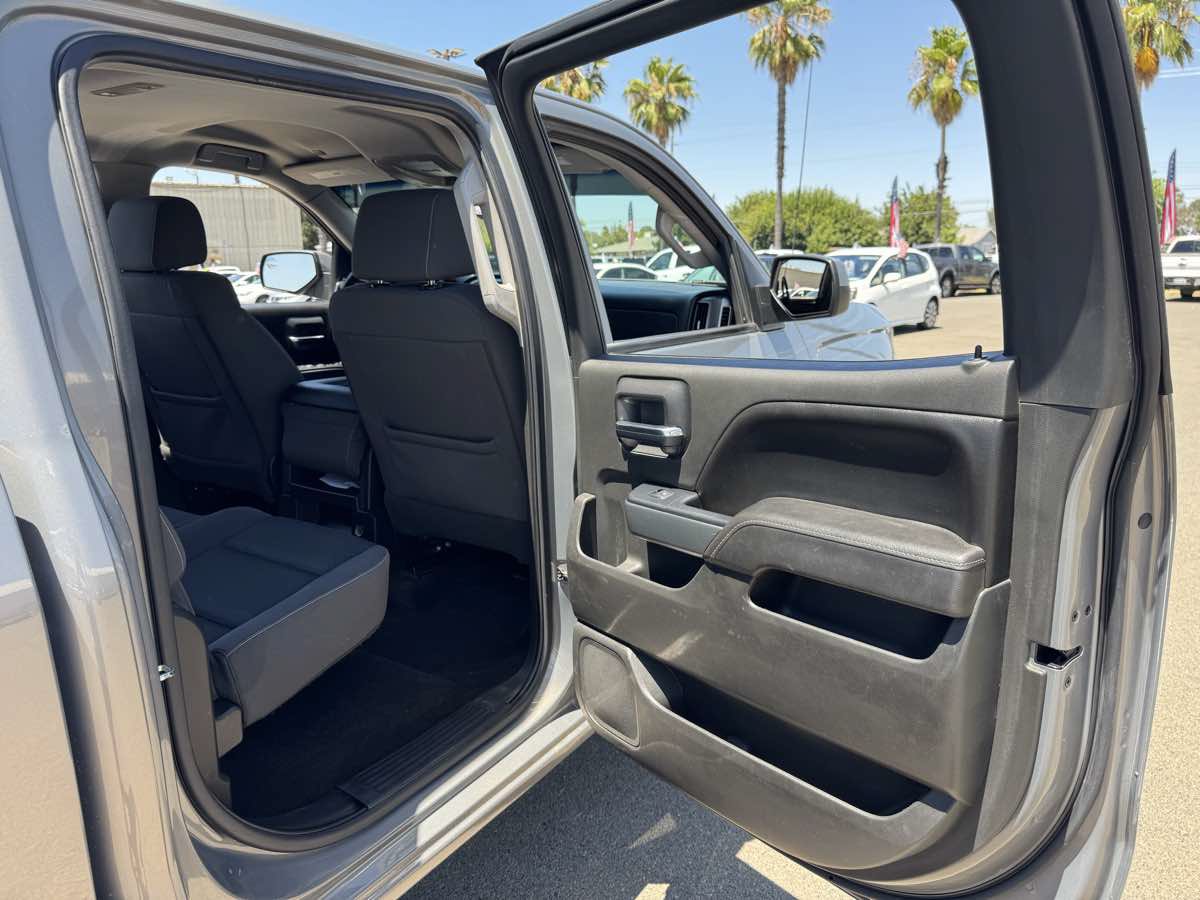 Used 2017 Chevrolet Silverado 1500 LT w/ High Desert Package AWD/4WD image 19