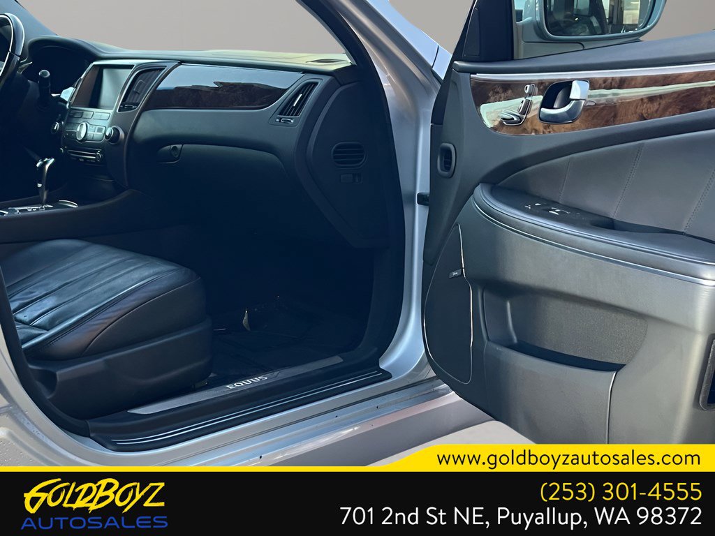 Used 2011 Hyundai Equus Signature RWD image 17