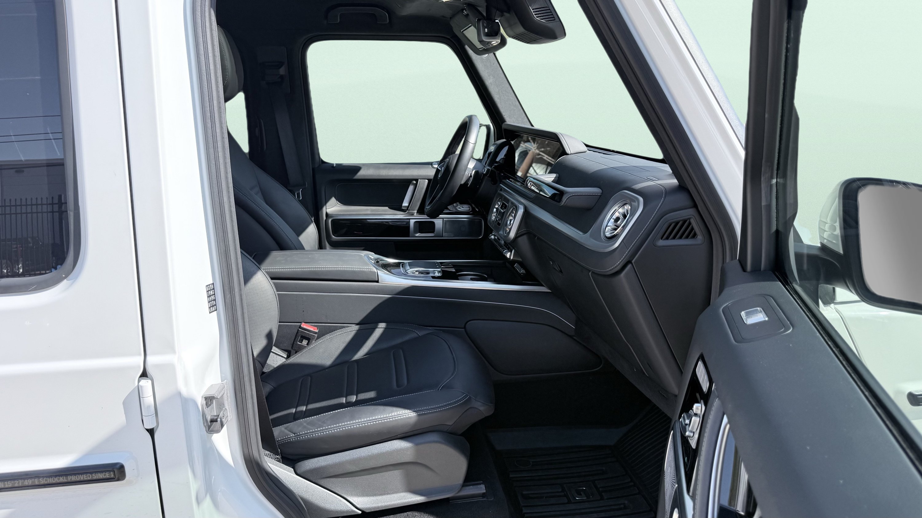 Used 2025 Mercedes-Benz G 550 image 43
