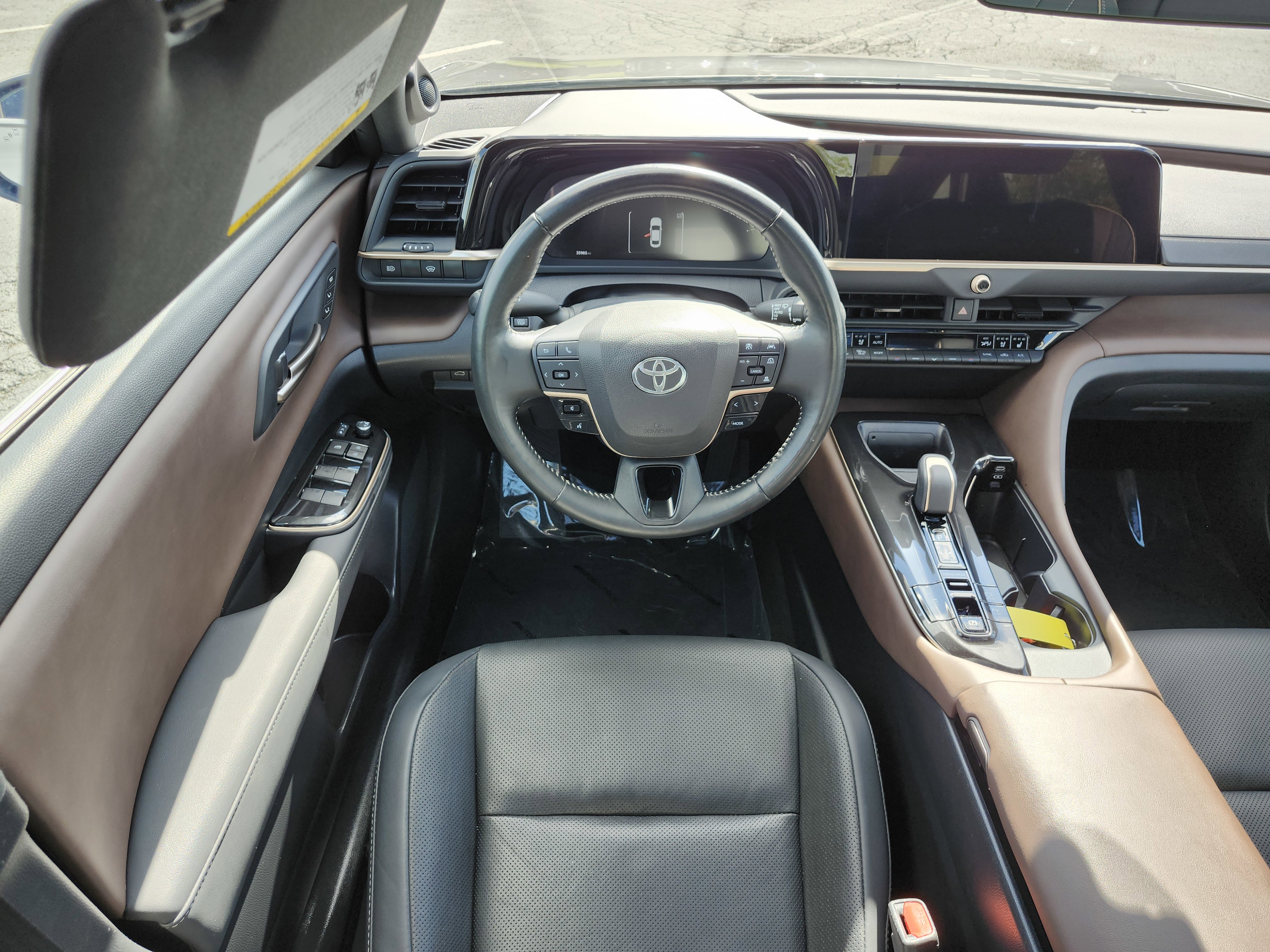 Used 2024 Toyota Crown AWD/4WD image 32