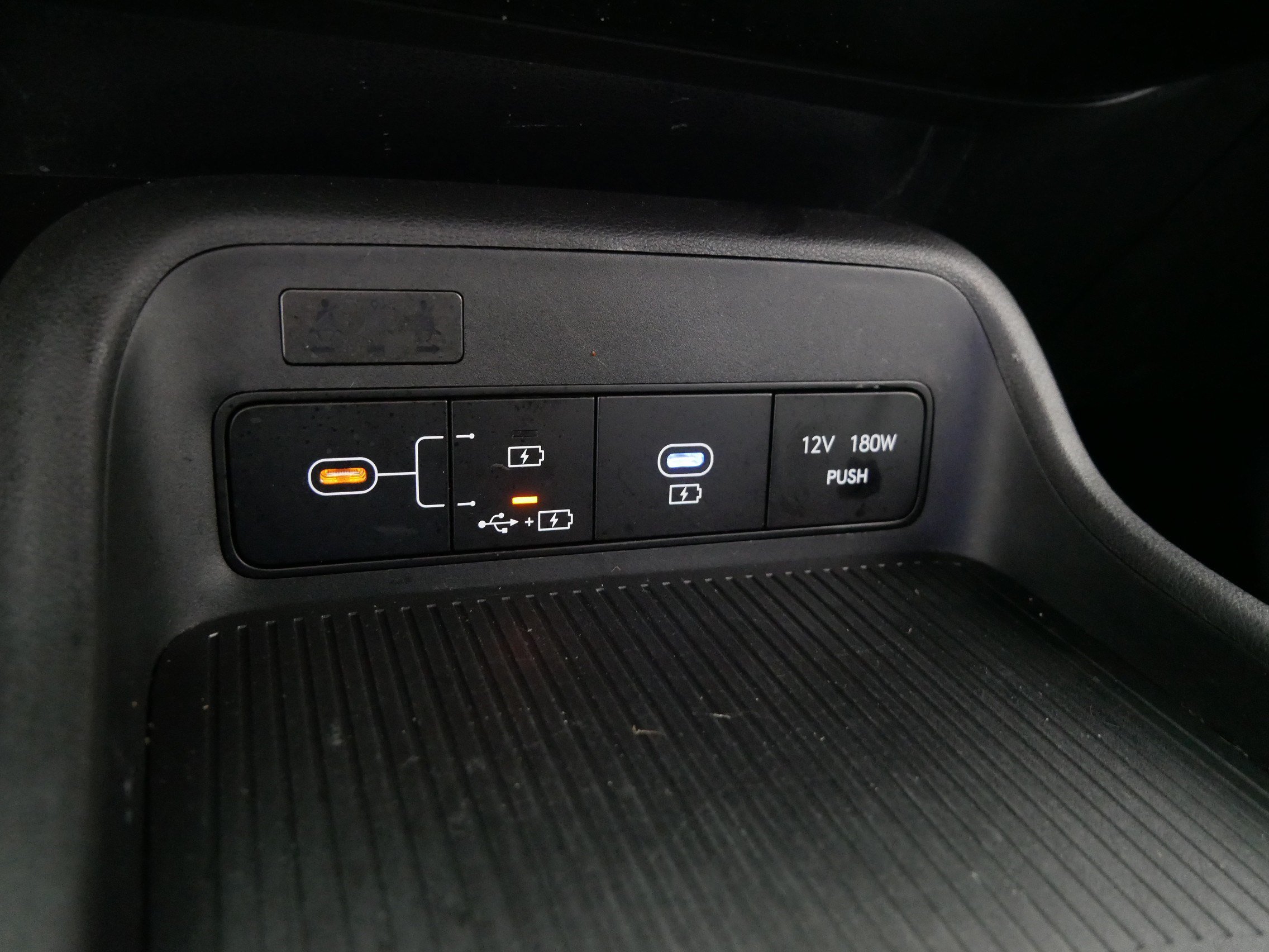 Used 2025 Hyundai Kona SEL AWD/4WD image 29