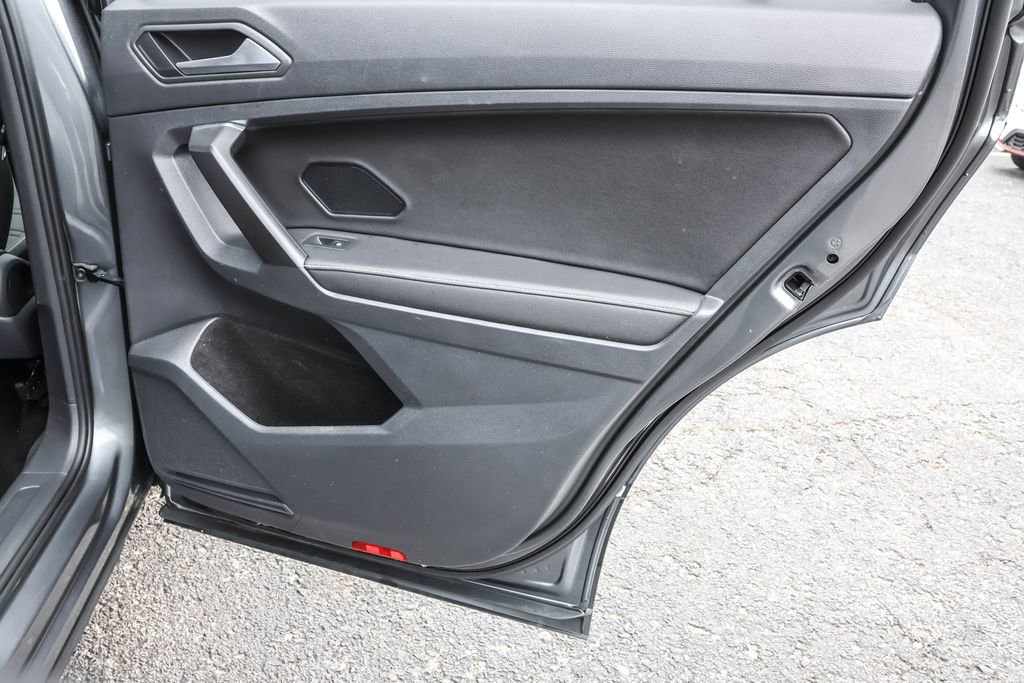 Used 2022 Volkswagen Tiguan S image 32