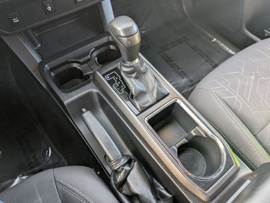 Used 2017 Toyota Tacoma TRD Sport w/ Tow Package (A/T) image 19