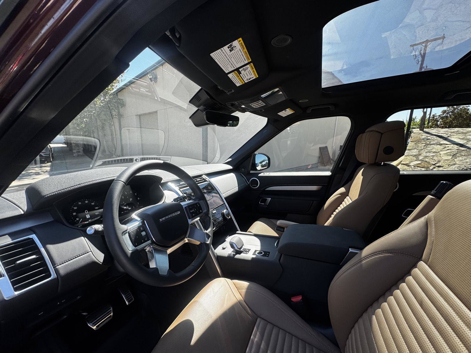 Certified 2026 Land Rover Discovery Limited Edition AWD/4WD image 13