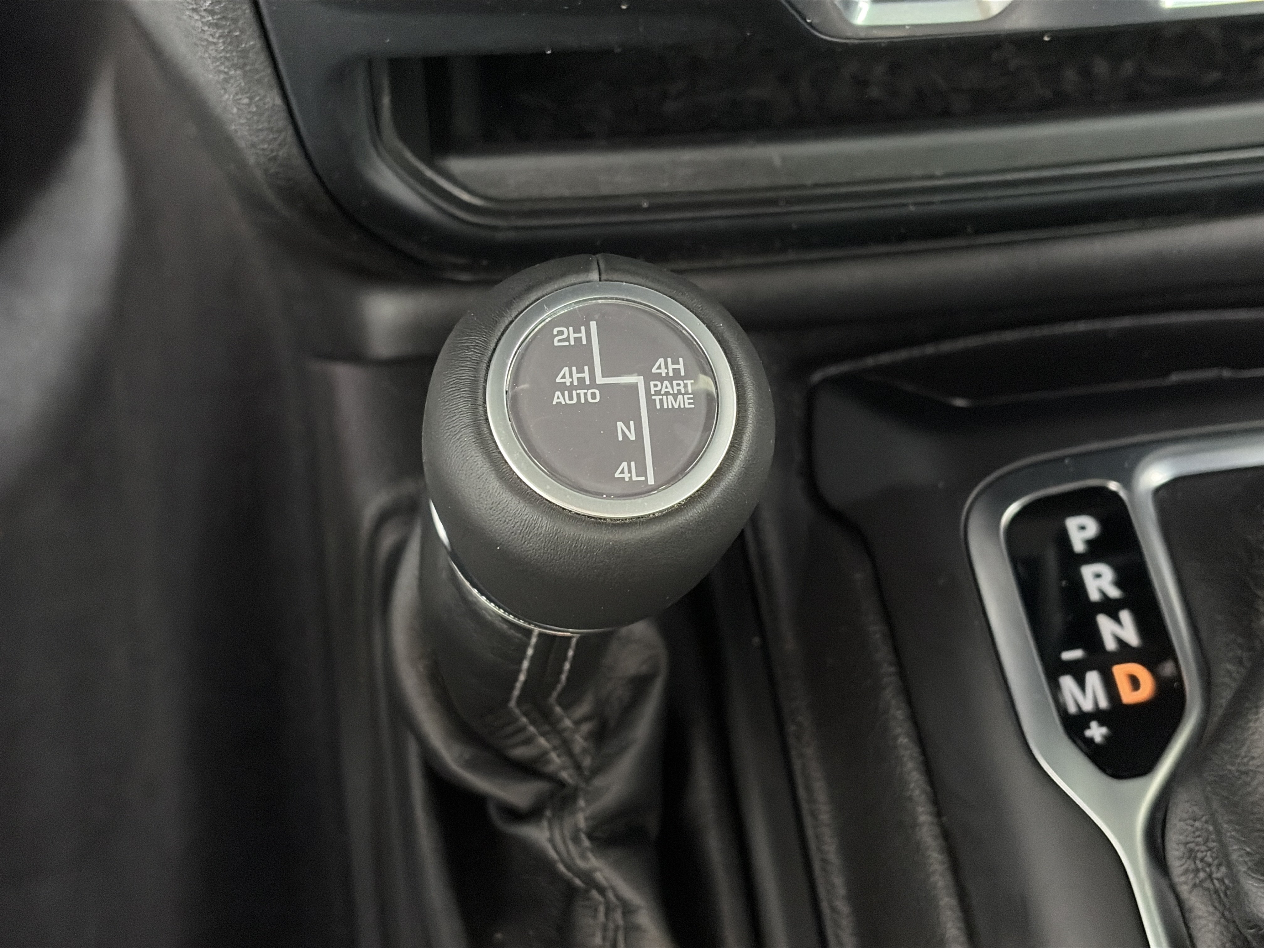 Used 2024 Jeep Wrangler Unlimited Sahara w/ Dual Top Group AWD/4WD image 26