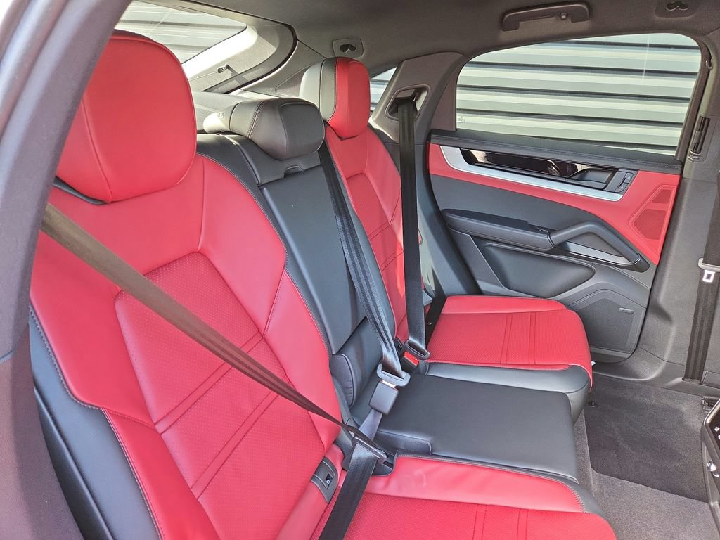 Certified 2026 Porsche Cayenne Coupe AWD/4WD image 21