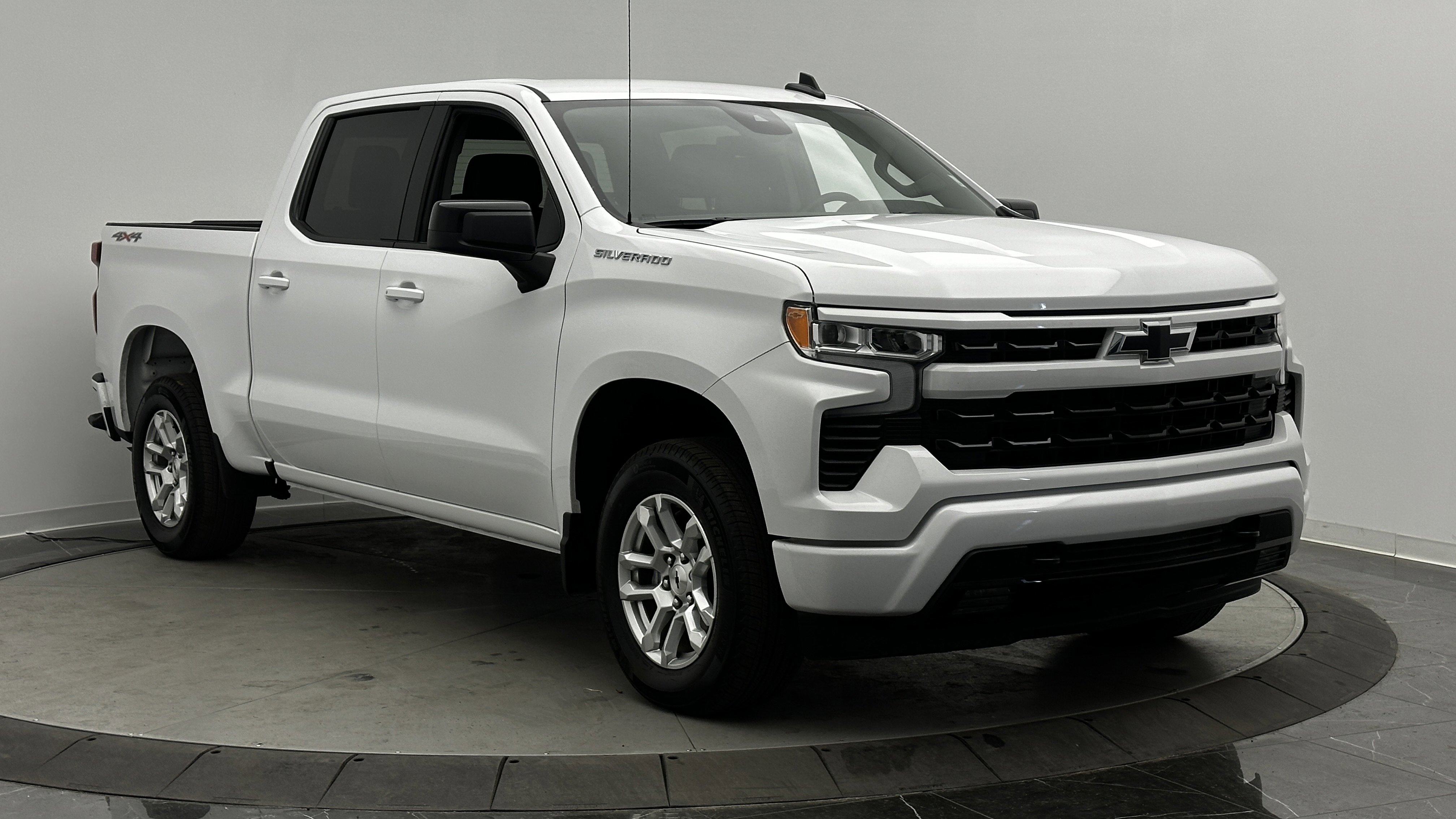 Used 2026 Chevrolet Silverado 1500 RST image 3