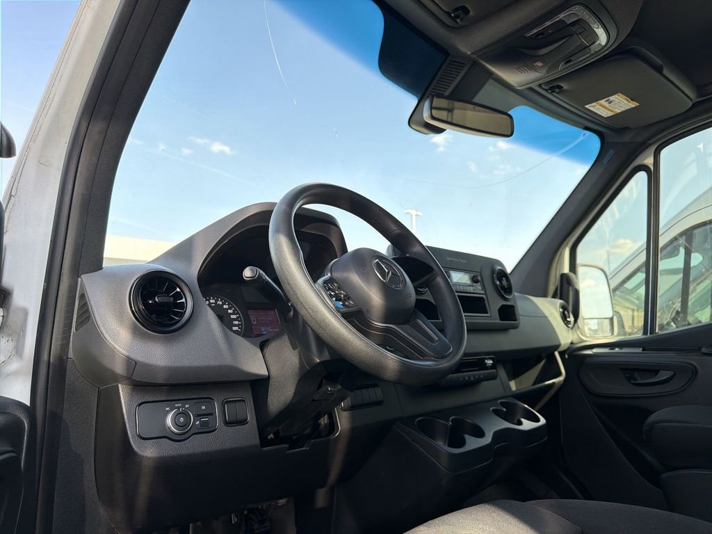 Used 2021 Mercedes-Benz Sprinter 1500 image 7