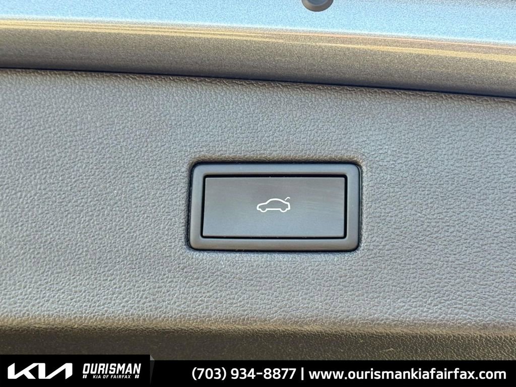 Used 2022 Volkswagen Tiguan SE R-Line image 24