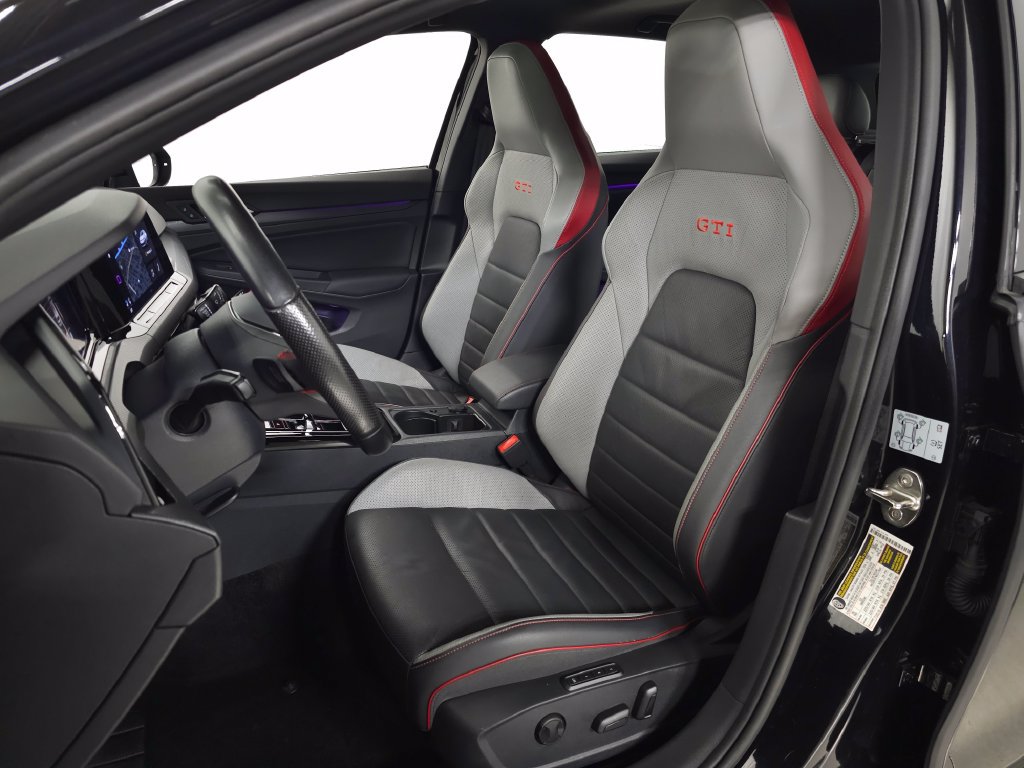 Used 2024 Volkswagen GTI SE FWD image 15